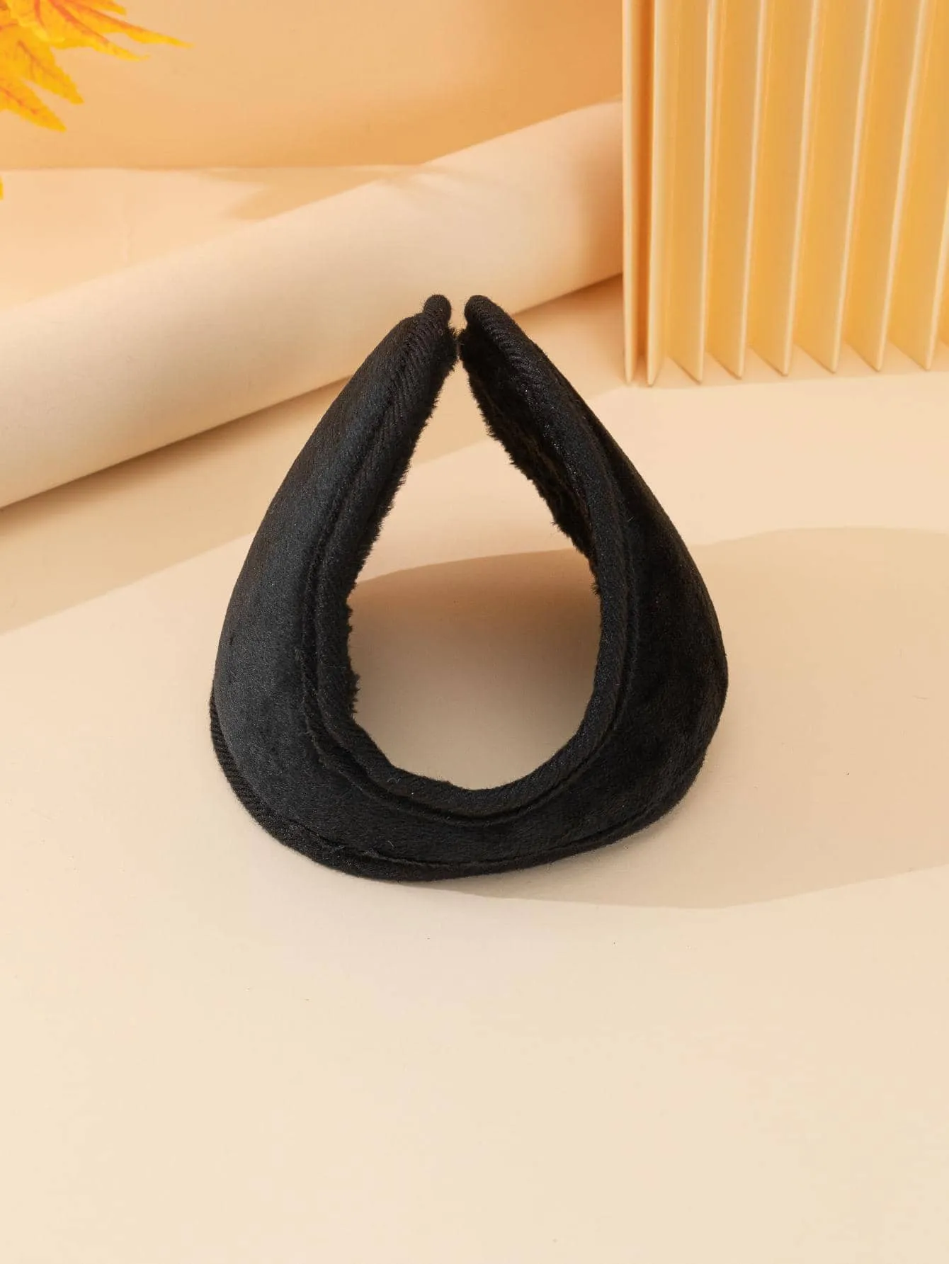 1pair Casual Black Earmuffs - Multicolor