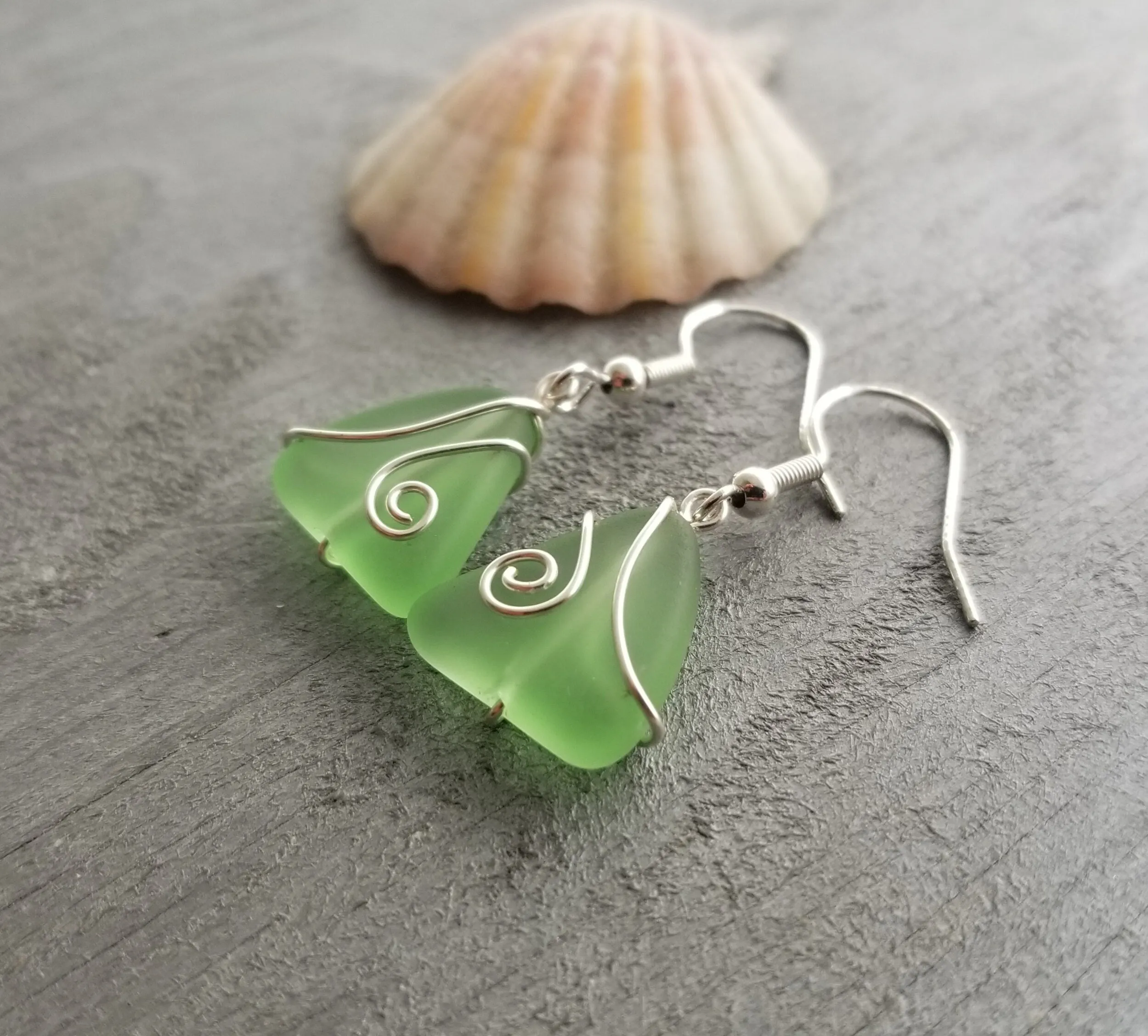 Hawaiian Jewelry Sea Glass Earrings, Wire Peridot Earrings Green Earrings, Beachy Sea Glass Jewelry Birthday Gift(August Birthstone Jewelry)
