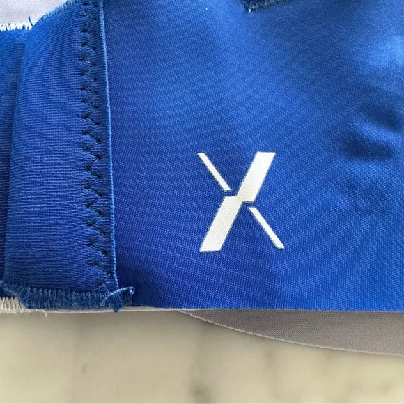 Knix Evolution Bra Size 5 Unpadded Wireless Reversible