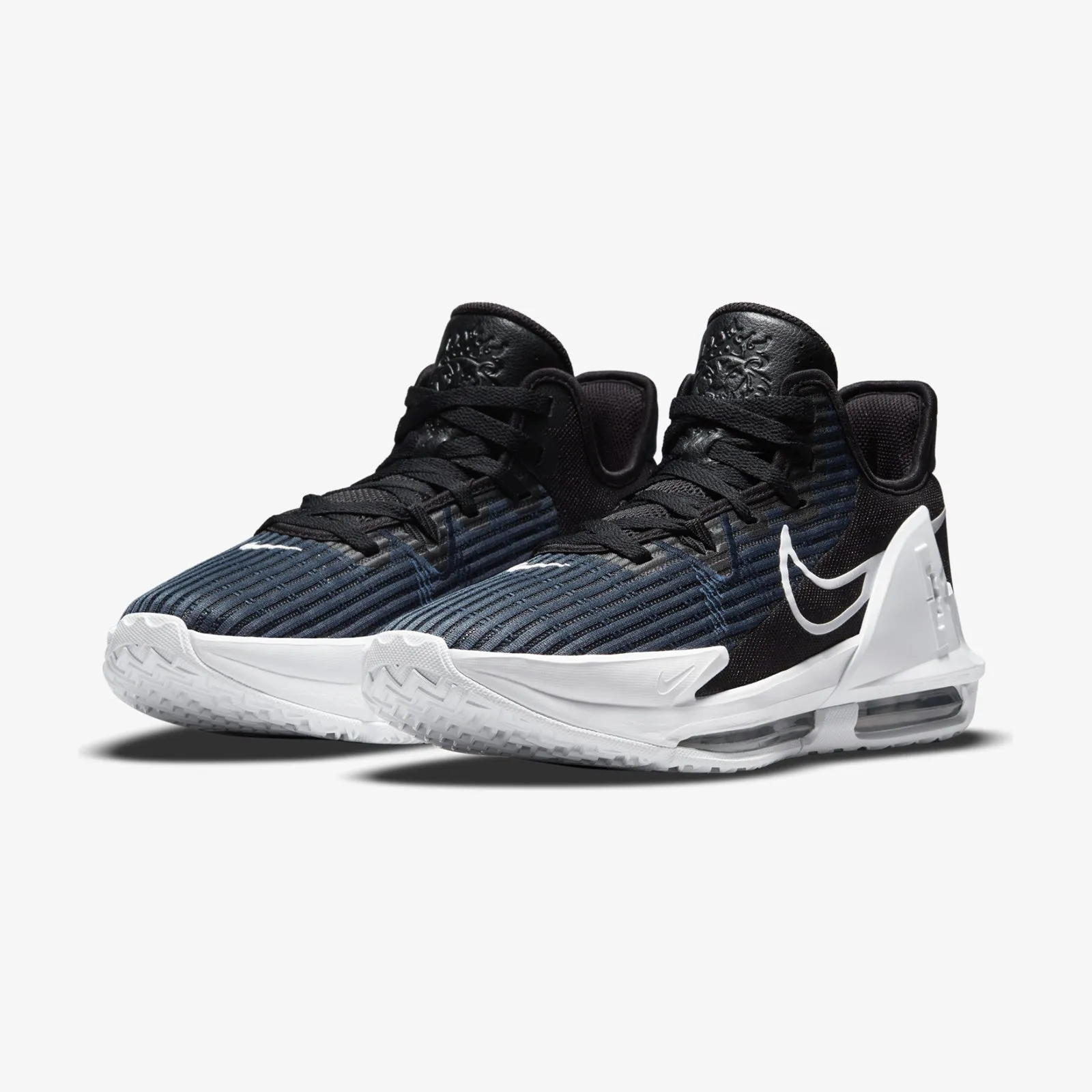 LeBron Witness 6 - Black