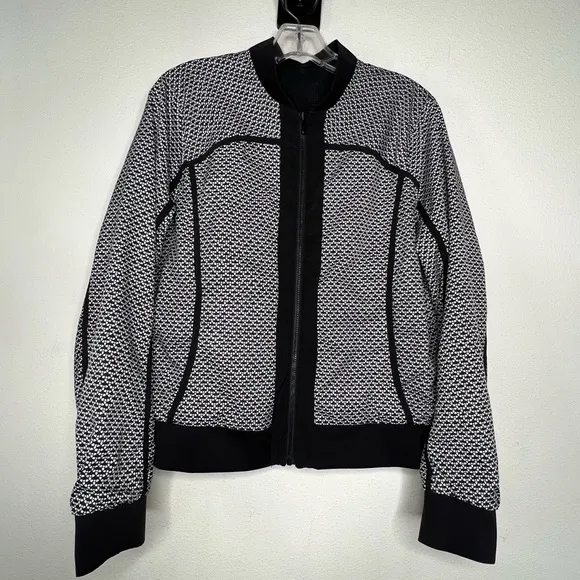 Lululemon Reversible Bomb Around Jacket size 10