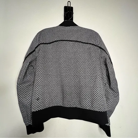 Lululemon Reversible Bomb Around Jacket size 10