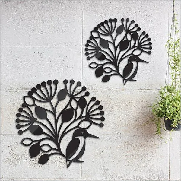Pretty Kingfisher and Pohutukawa Outdoor Art Circle