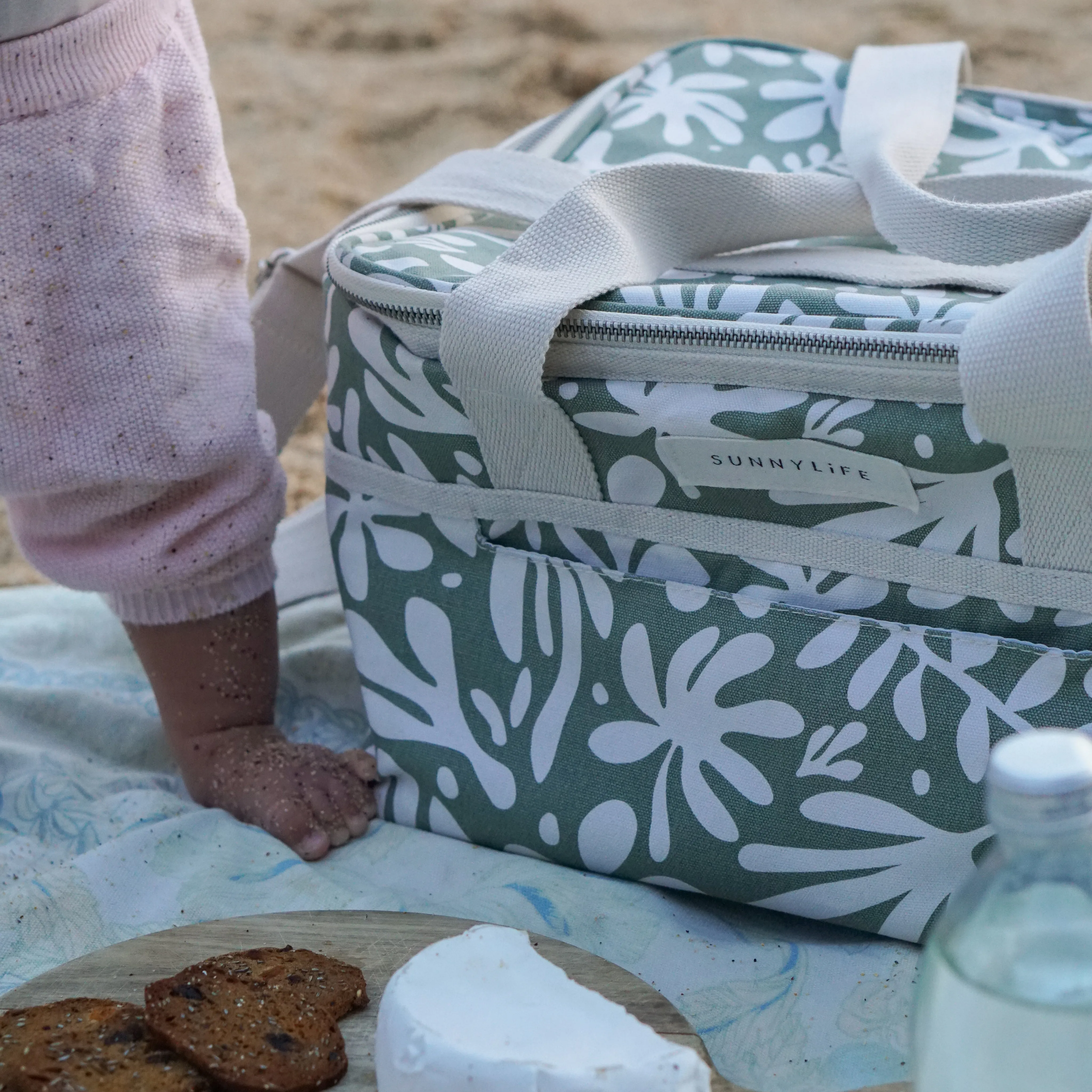 SUNNYLIFE CANVAS COOLER BAG - THE VACAY OLIVE
