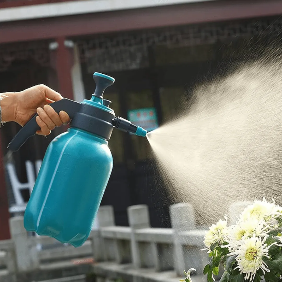 Wadfow 2L Manual Pressure Sprayer - WRS1820