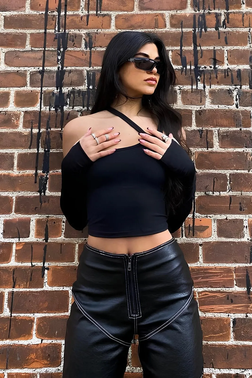 Y2K Irregular Halter Crop Top – Edgy & Versatile Clubwear